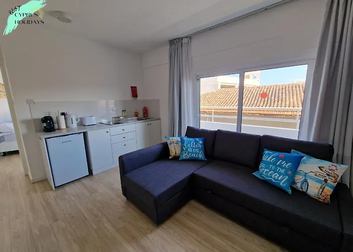Kitieos Central Apts 100M From Finikoudes Beach