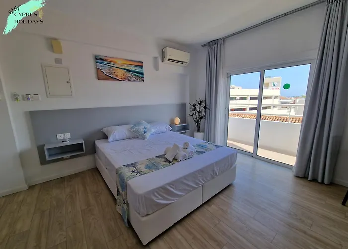 Kitieos Central Apts 100M From Finikoudes Beach