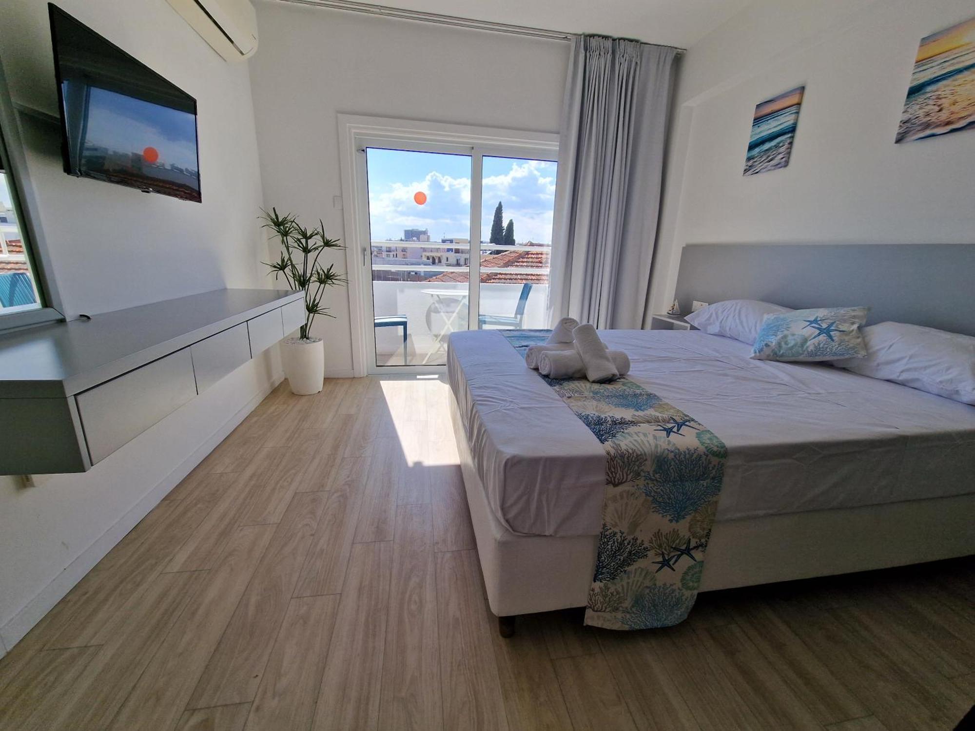 Kitieos Apts 100m From Finikoudes Apartment *