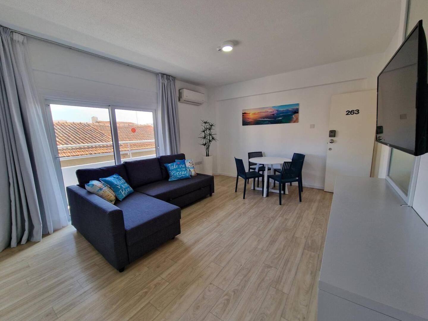 Kitieos Apts 100m From Finikoudes Apartament Larnaca