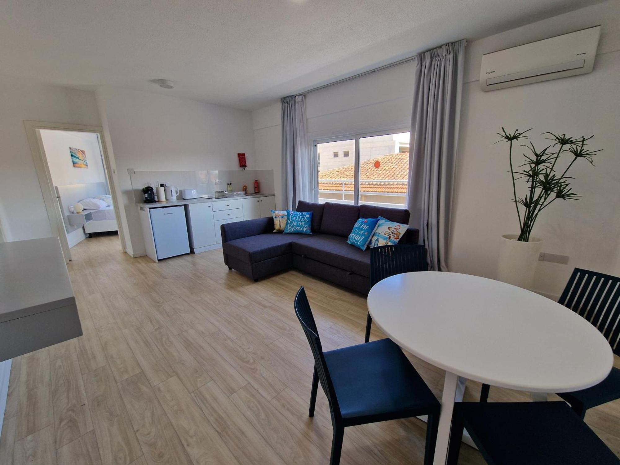 Apartment Kitieos Apts 100m From Finikoudes *