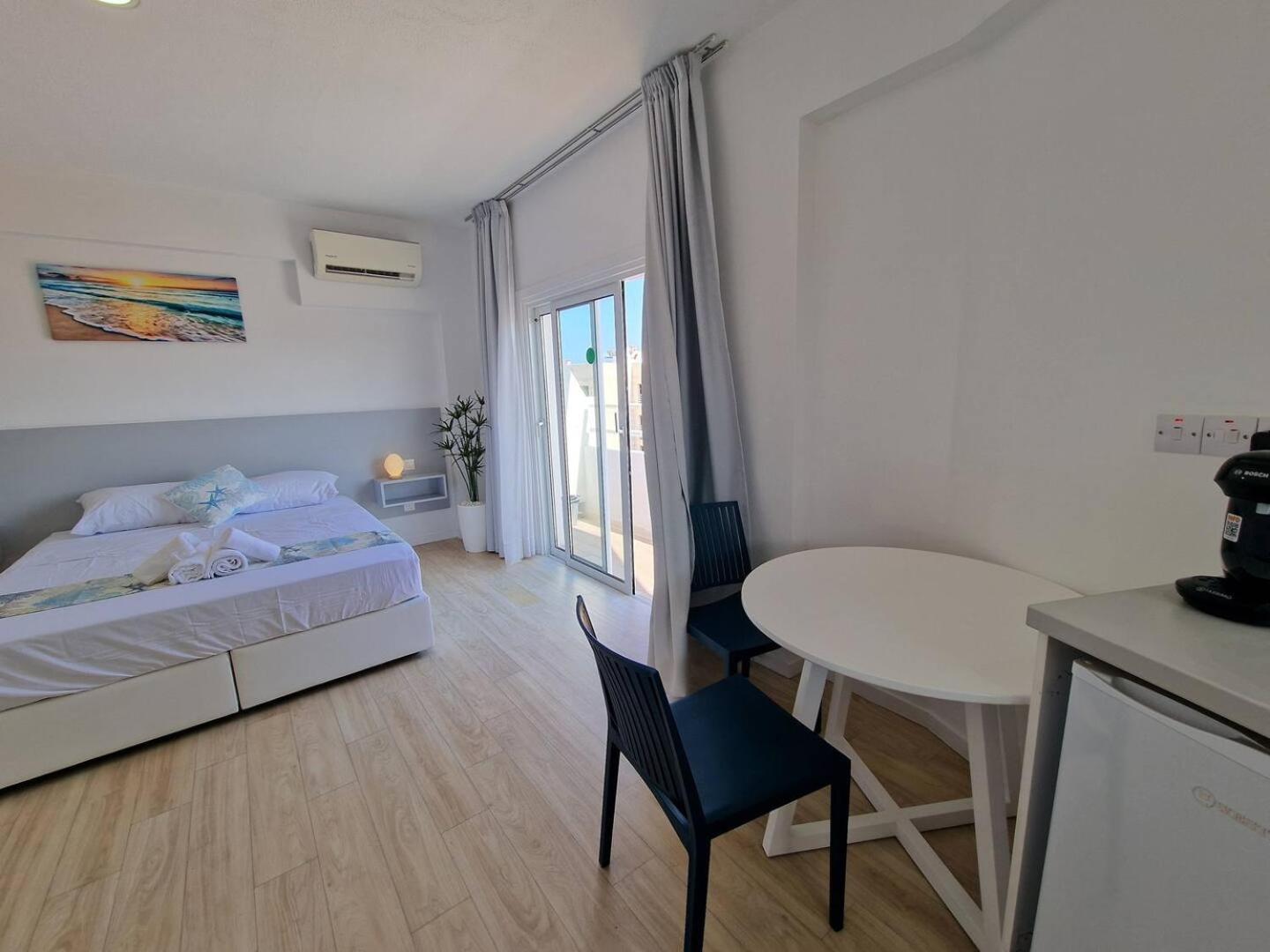 Kitieos Apts 100m From Finikoudes Apartment *